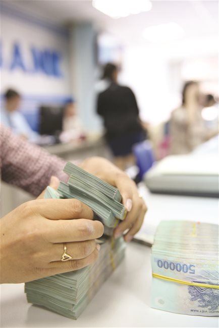 Eximbank: tiền chưa tươi, thóc chưa thật